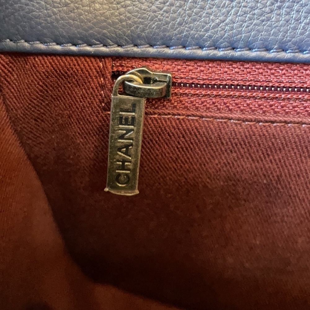 CHANEL 🔥✨Rare✨ Daily Carry Messenger Bag Quilted - Picture 14 of 17